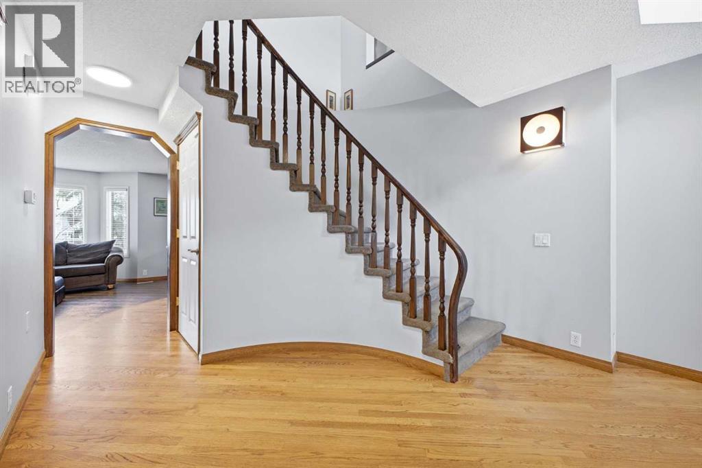 46 Sunset Way Se, Calgary, Alberta  T2X 3H6 - Photo 24 - A2289993