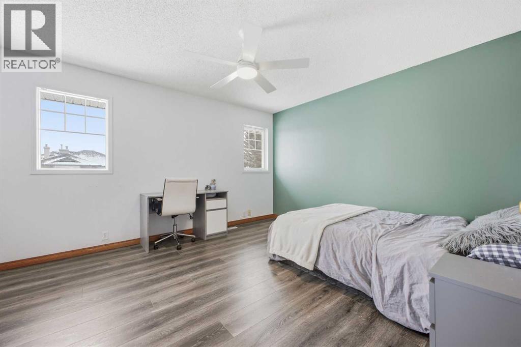 46 Sunset Way Se, Calgary, Alberta  T2X 3H6 - Photo 29 - A2289993