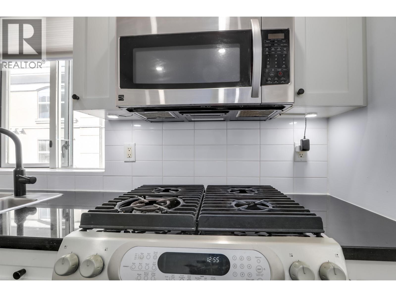 302 122 E 3rd Street, North Vancouver, British Columbia  V7L 1E6 - Photo 7 - R3095924