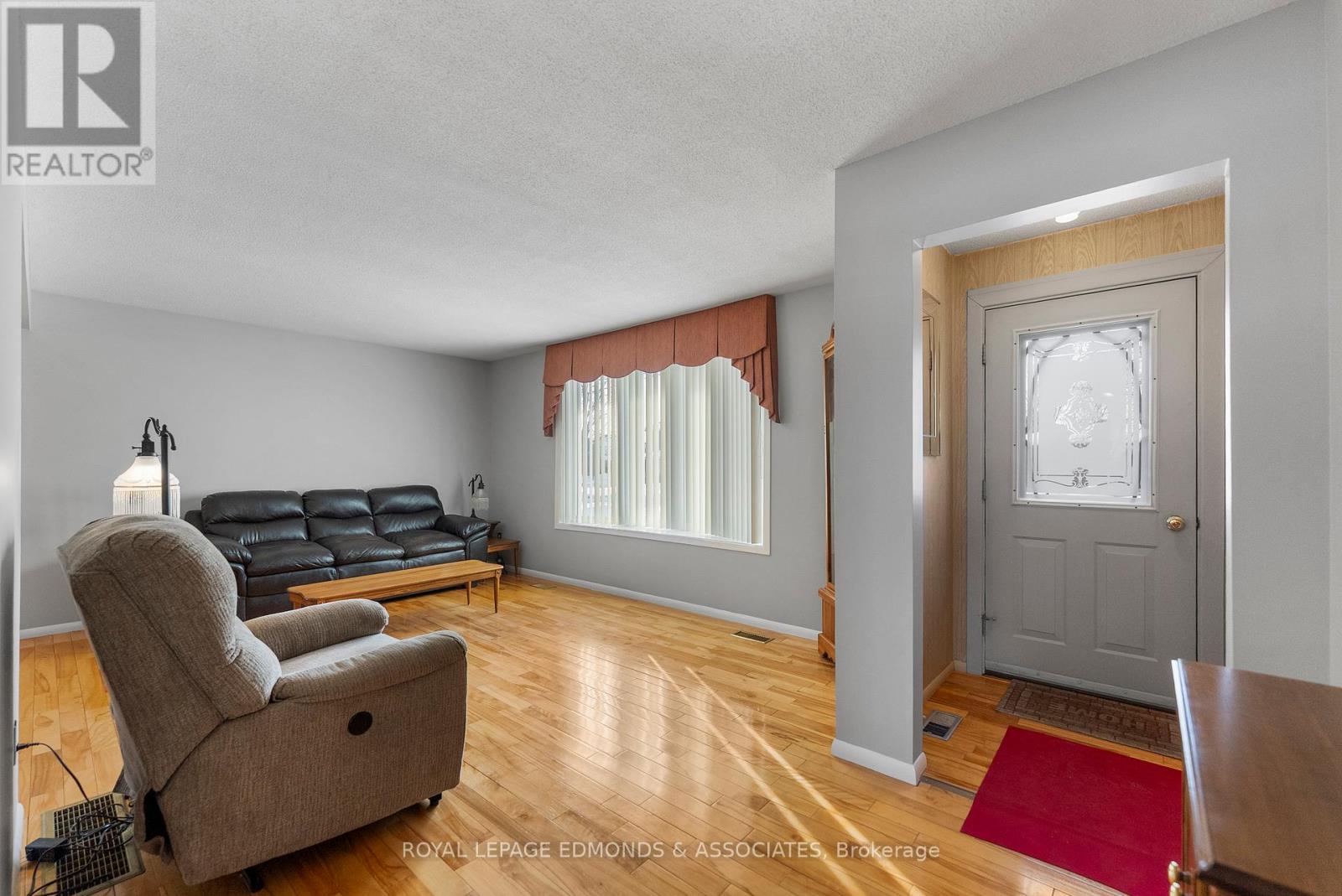 395 Chamberlain Street, Pembroke, Ontario  K8A 2N3 - Photo 10 - X12844770