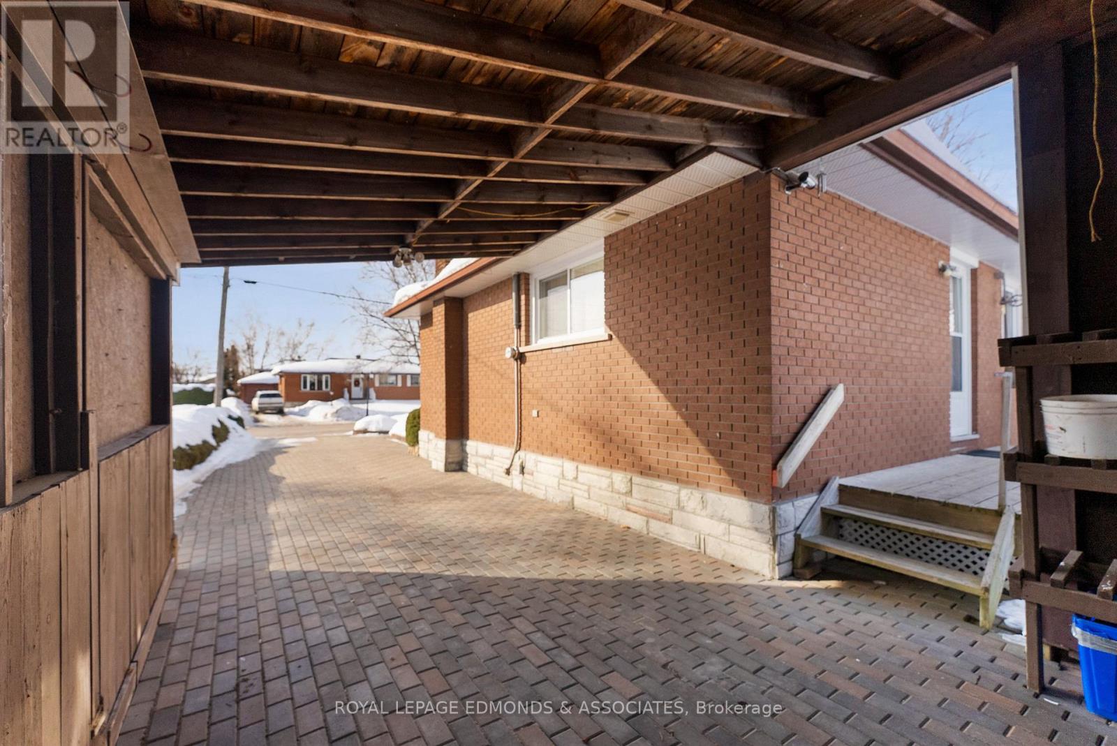 395 Chamberlain Street, Pembroke, Ontario  K8A 2N3 - Photo 4 - X12844770