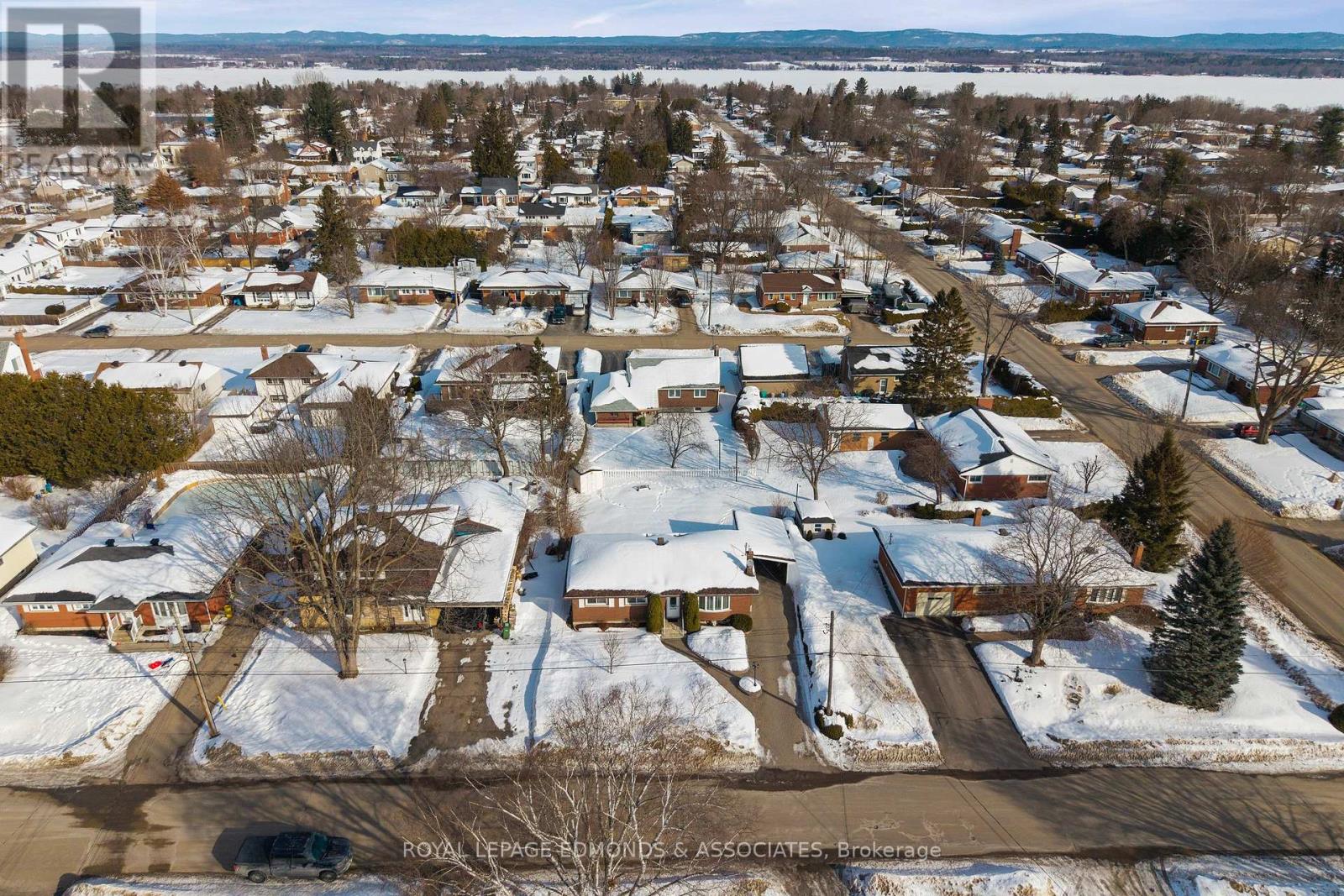 395 Chamberlain Street, Pembroke, Ontario  K8A 2N3 - Photo 41 - X12844770