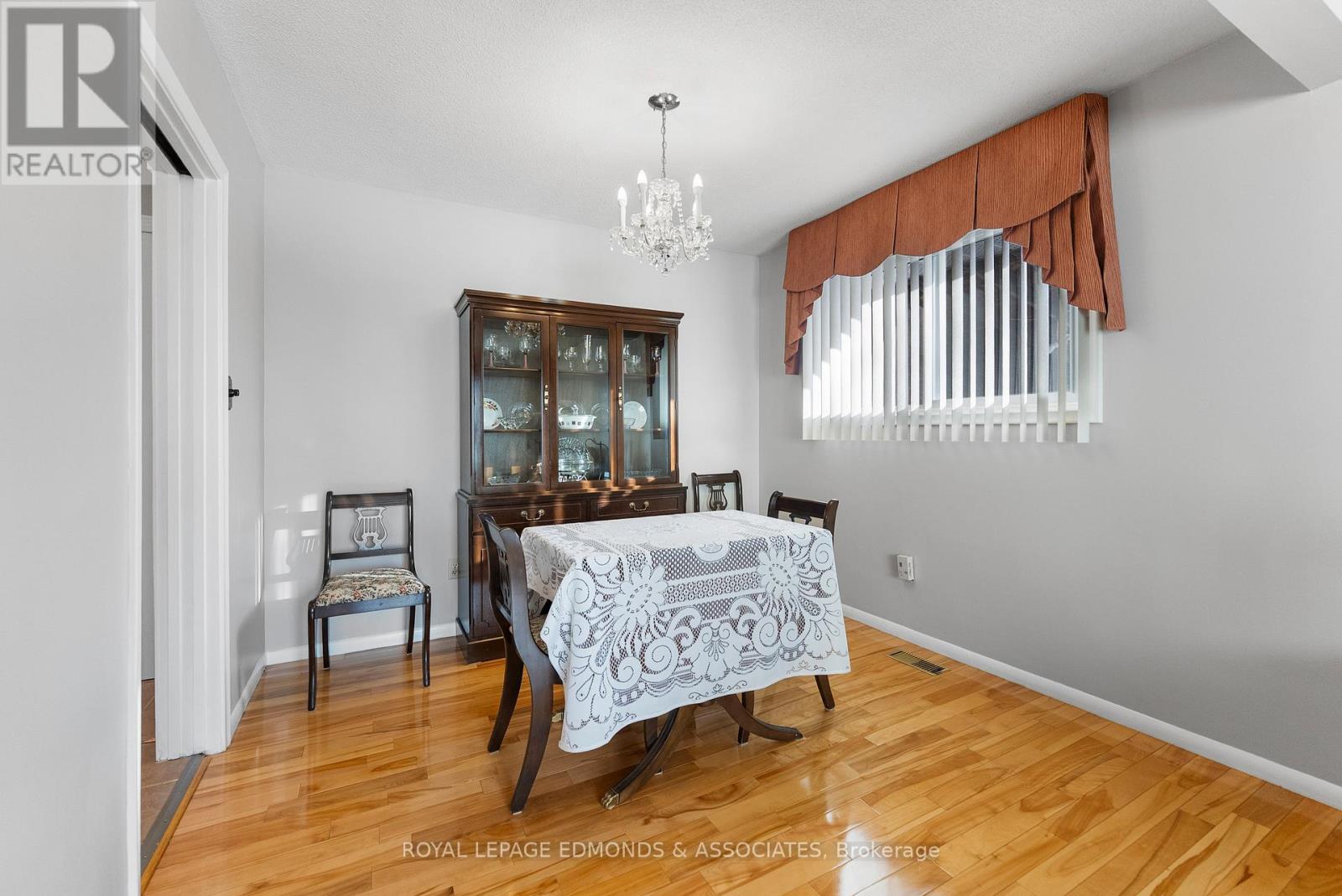 395 Chamberlain Street, Pembroke, Ontario  K8A 2N3 - Photo 8 - X12844770