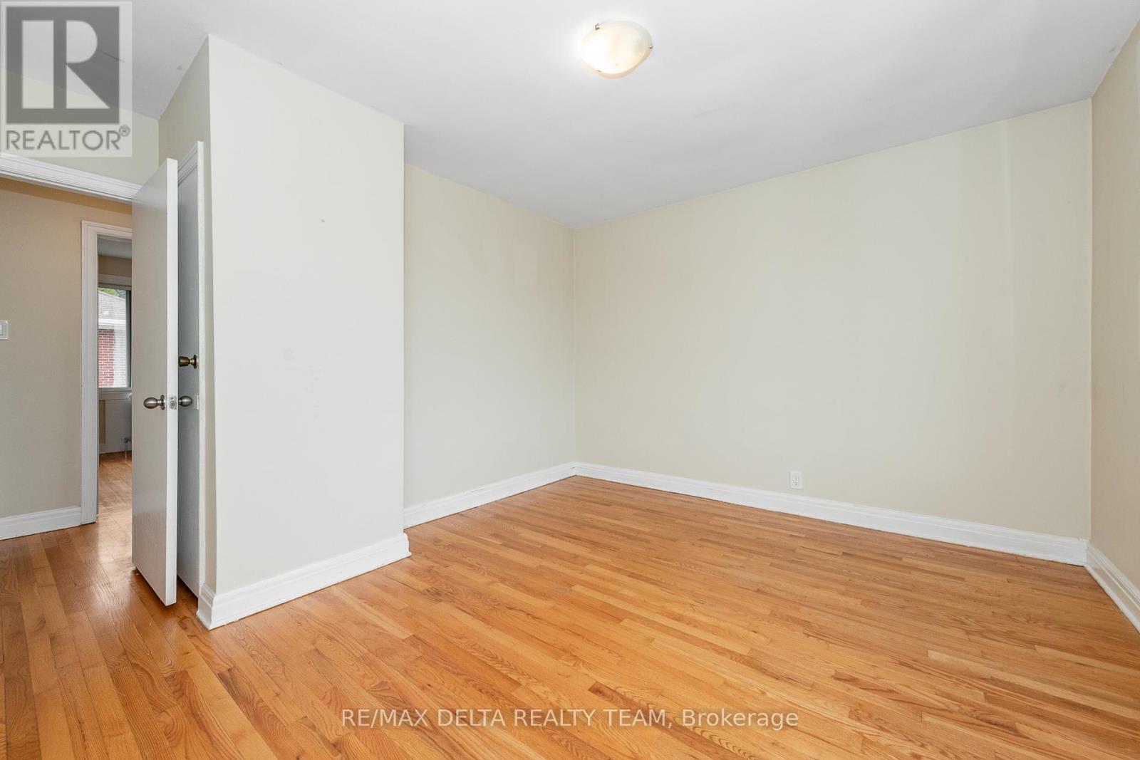 4 - 416 Dovercourt Avenue, Ottawa, Ontario  K2A 0T1 - Photo 11 - X12844820