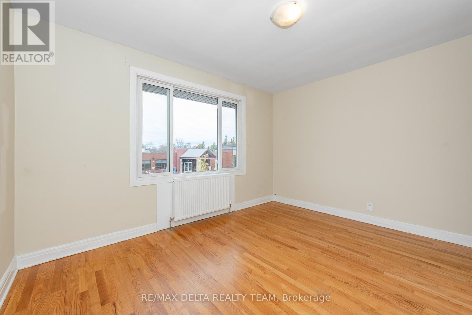 4 - 416 Dovercourt Avenue, Ottawa, Ontario  K2A 0T1 - Photo 12 - X12844820