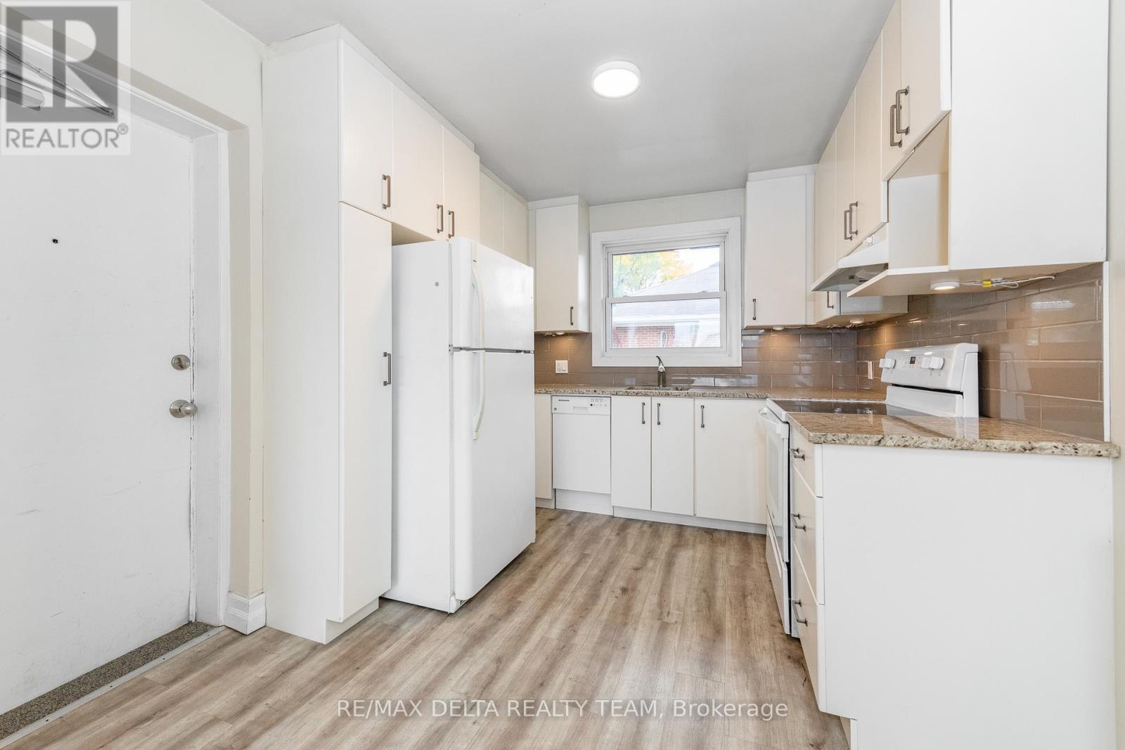 4 - 416 Dovercourt Avenue, Ottawa, Ontario  K2A 0T1 - Photo 7 - X12844820