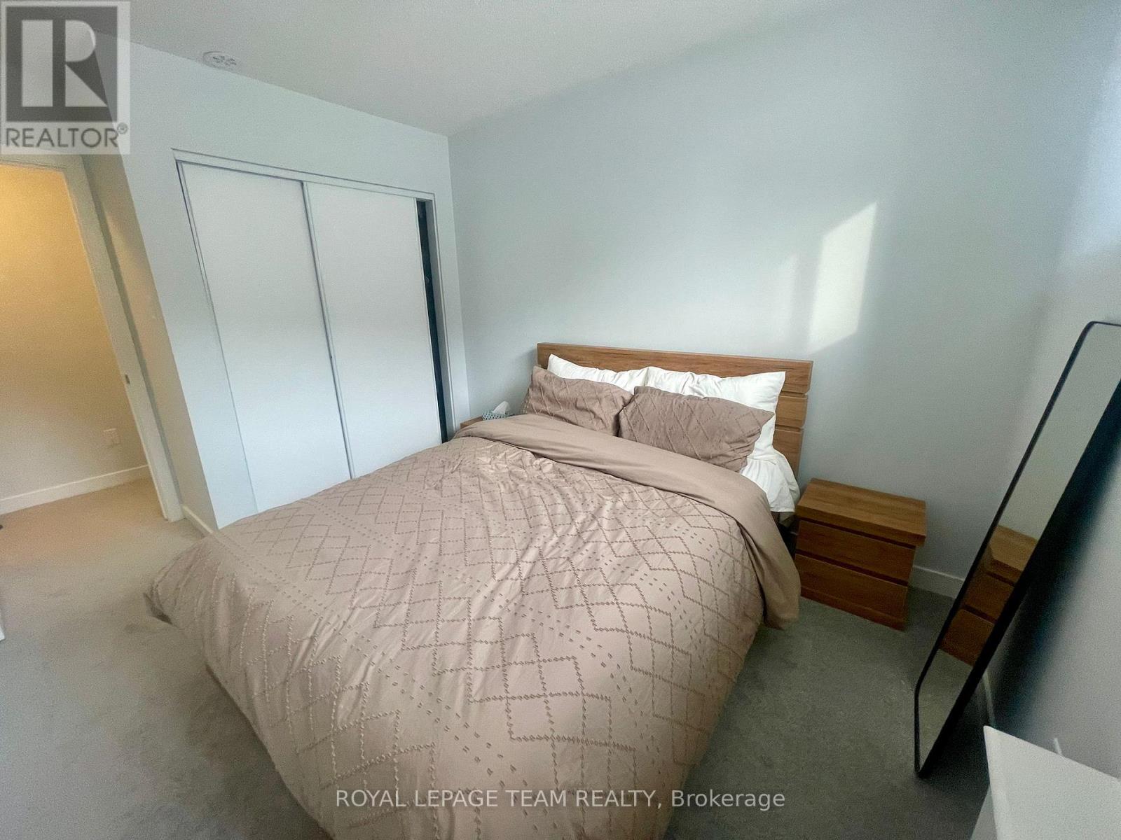 230 Mishi Private, Ottawa, Ontario  K1K 5C4 - Photo 11 - X12844860