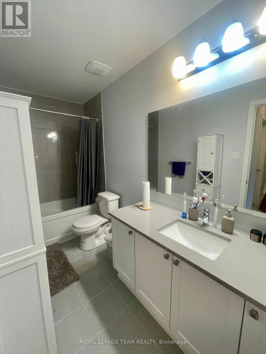 230 Mishi Private, Ottawa, Ontario  K1K 5C4 - Photo 12 - X12844860