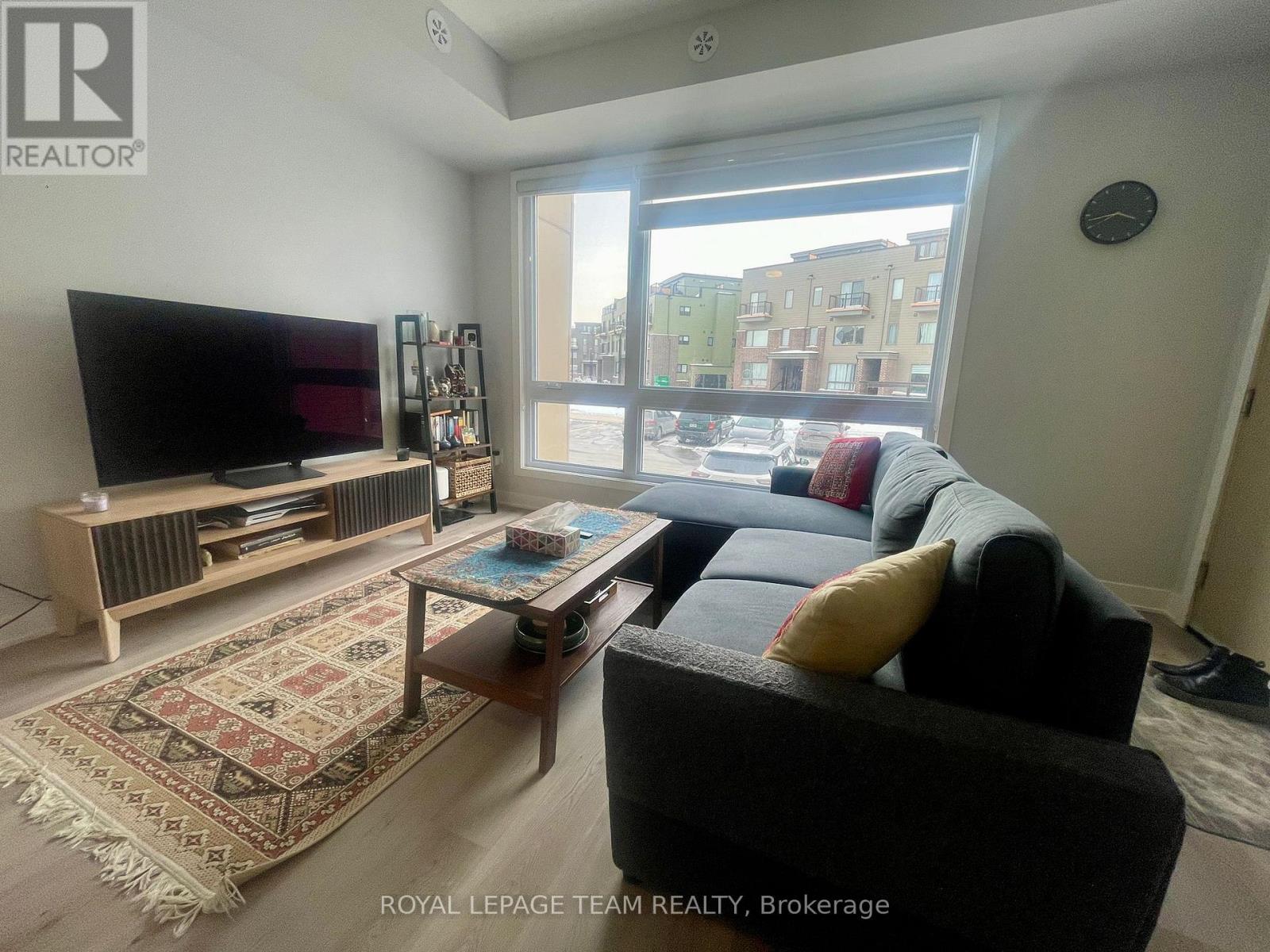 230 Mishi Private, Ottawa, Ontario  K1K 5C4 - Photo 3 - X12844860