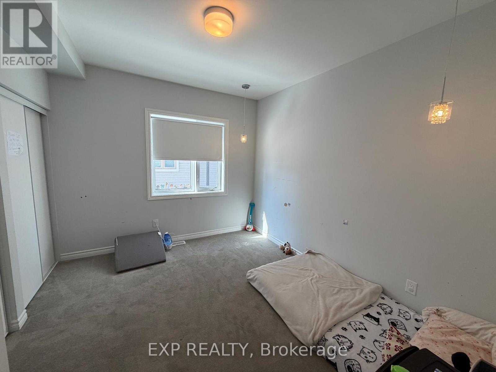 700 Lapland Private, Ottawa, Ontario  K2S 1B6 - Photo 13 - X12844908