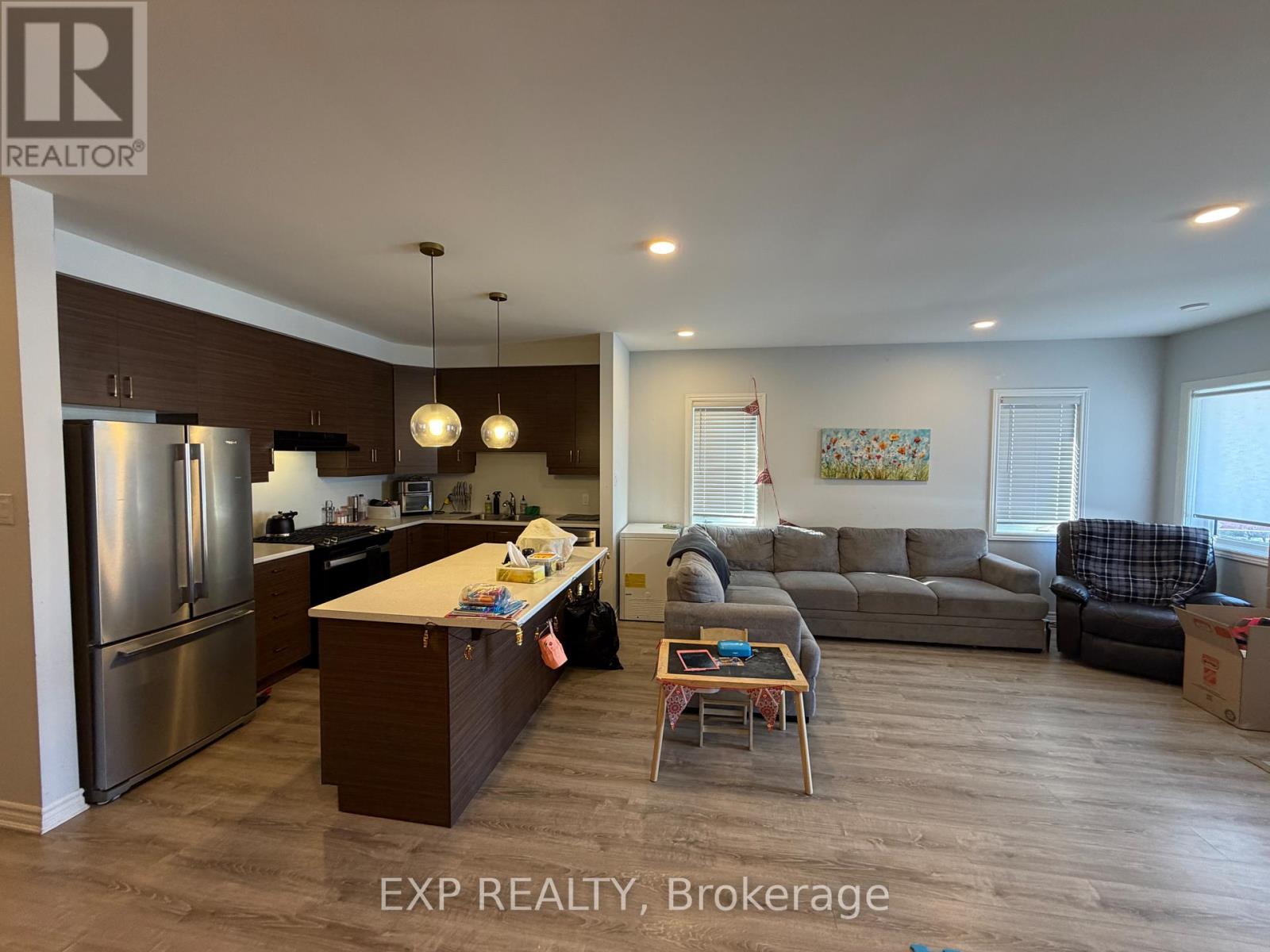 700 Lapland Private, Ottawa, Ontario  K2S 1B6 - Photo 6 - X12844908