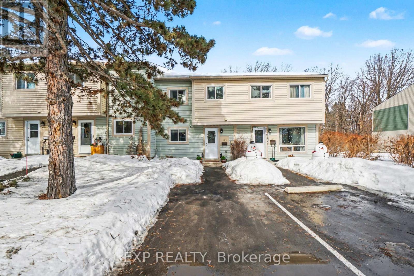 185 TEAL CRESCENT, Ottawa, Ontario