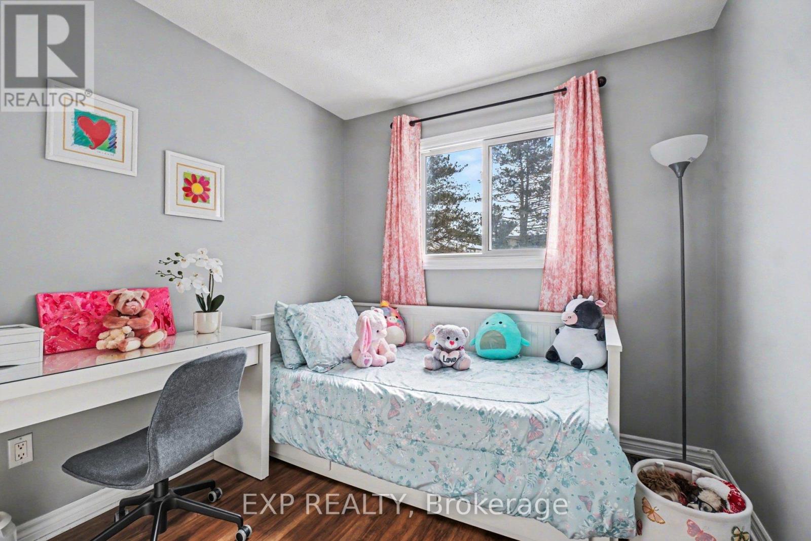 185 Teal Crescent, Ottawa, Ontario  K1E 2C3 - Photo 18 - X12844910
