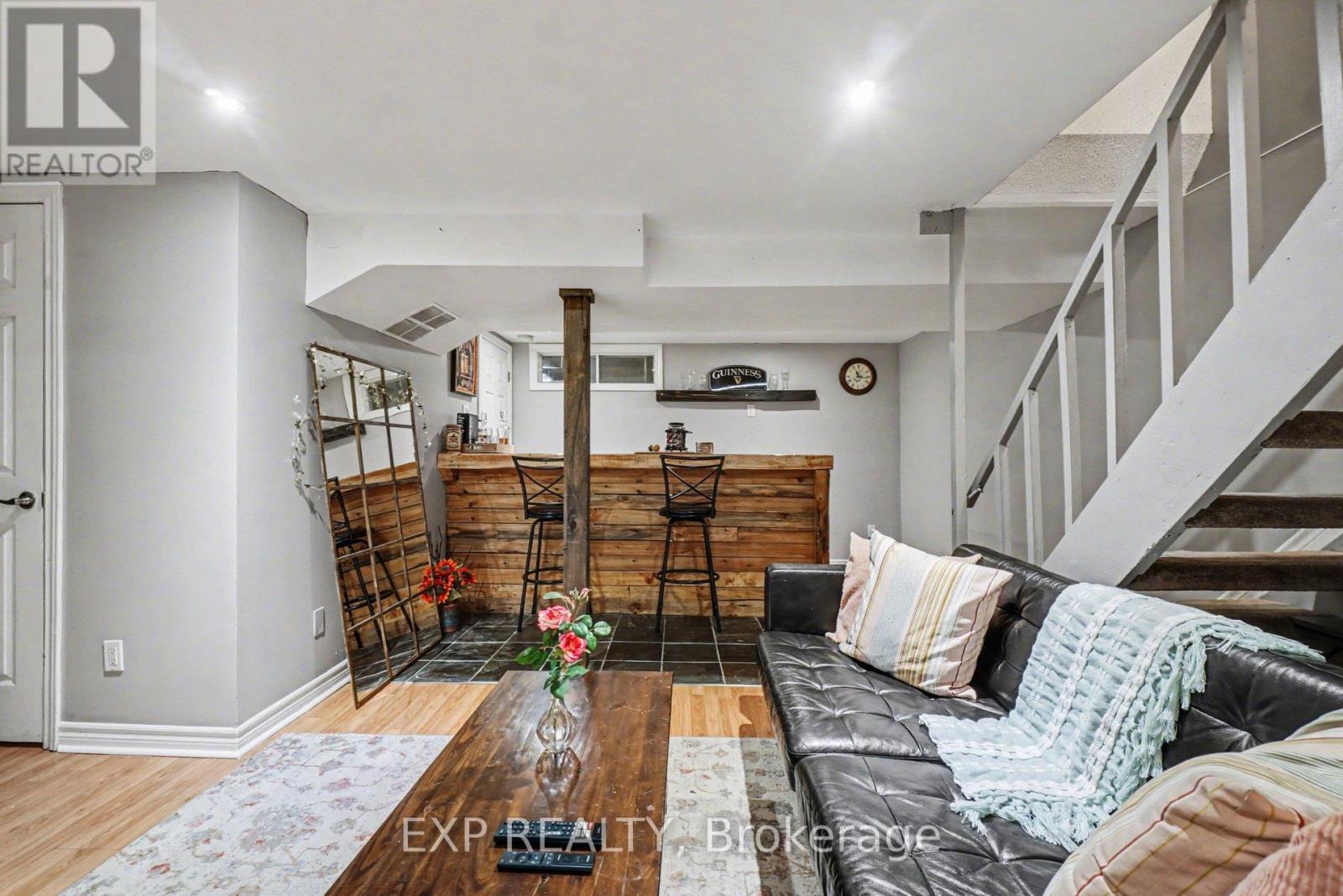 185 Teal Crescent, Ottawa, Ontario  K1E 2C3 - Photo 21 - X12844910