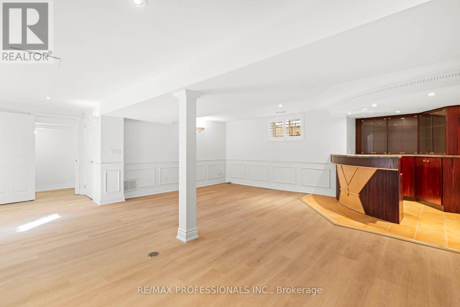 560 Meadow Wood Road, Mississauga (Clarkson), Ontario  L5J 2S3 - Photo 34 - W12842808