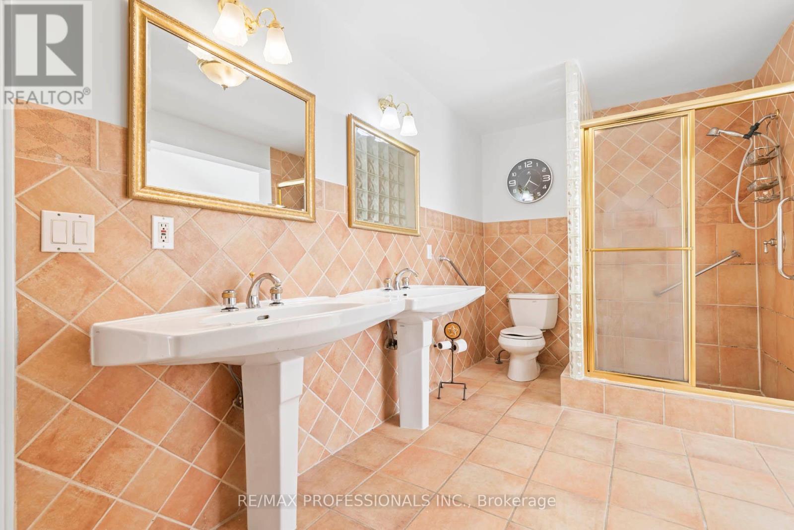 560 Meadow Wood Road, Mississauga (Clarkson), Ontario  L5J 2S3 - Photo 29 - W12842808