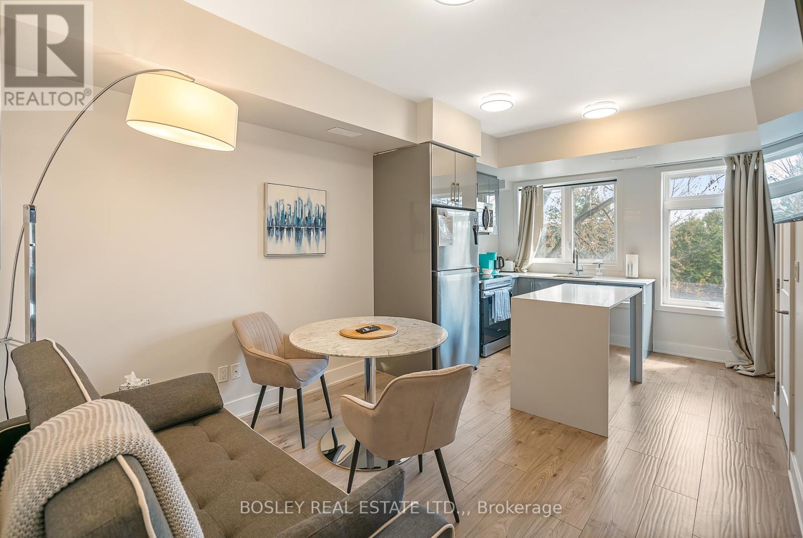 316 - 6065 Mcleod Road, Niagara Falls, Ontario  L2G 0Z7 - Photo 2 - X12844894