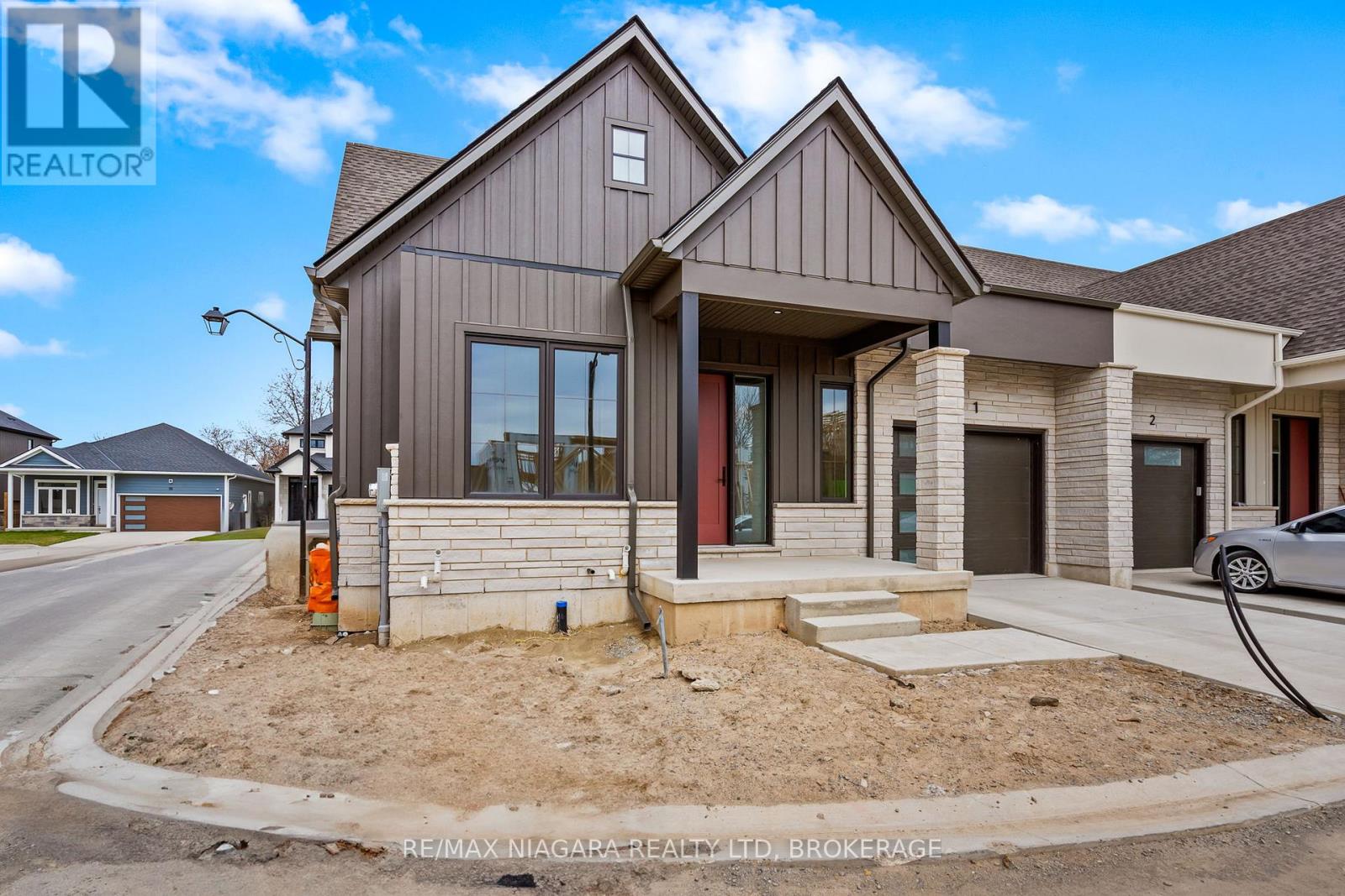 1 - 41 Ivy Crescent, Thorold, Ontario  L2V 0J9 - Photo 2 - X12844912