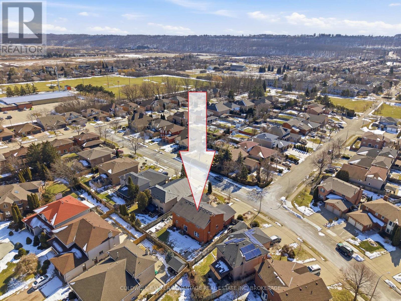 137 Valera Drive, Hamilton, Ontario L8E 4T1 - Photo 11 - X12844934