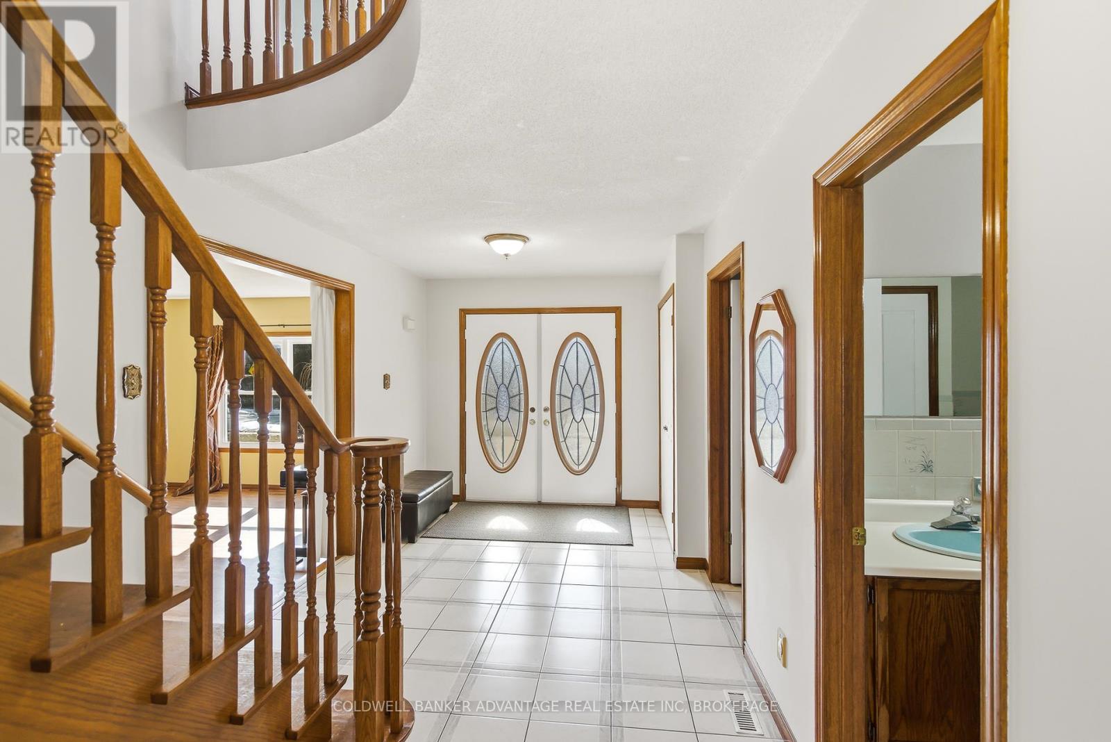 137 Valera Drive, Hamilton, Ontario L8E 4T1 - Photo 12 - X12844934