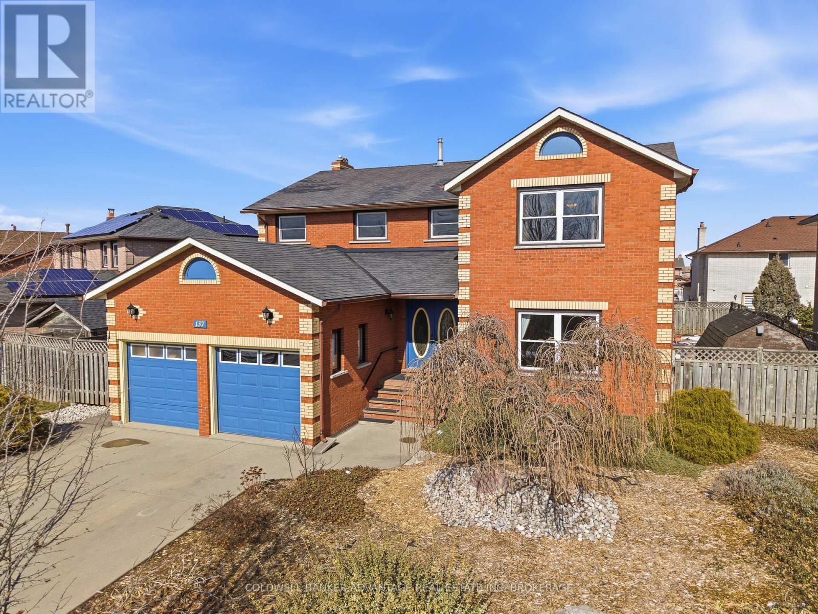 137 Valera Drive, Hamilton, Ontario L8E 4T1 - Photo 2 - X12844934