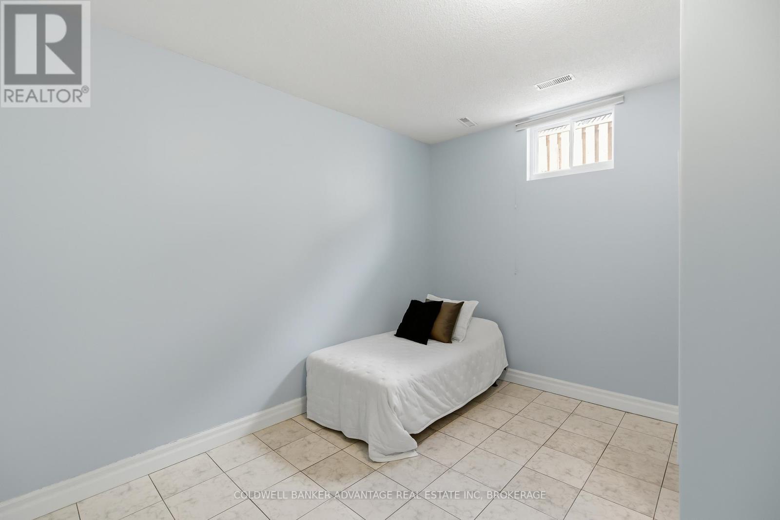 137 Valera Drive, Hamilton, Ontario L8E 4T1 - Photo 41 - X12844934