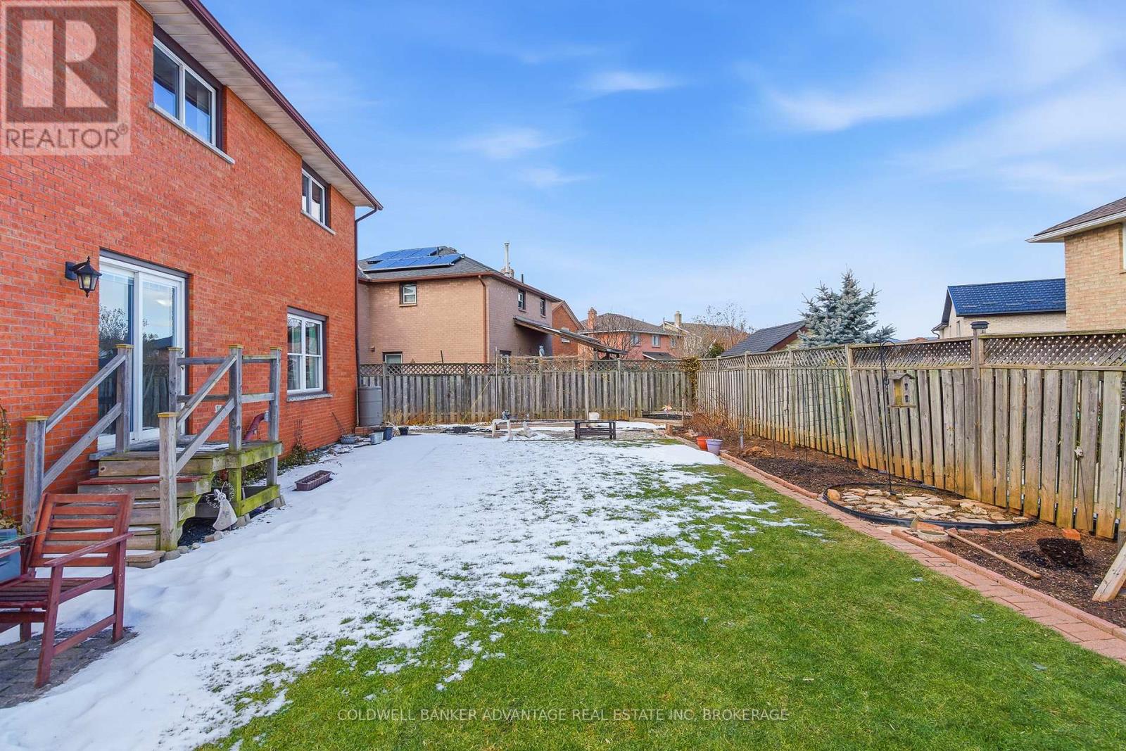 137 Valera Drive, Hamilton, Ontario L8E 4T1 - Photo 6 - X12844934