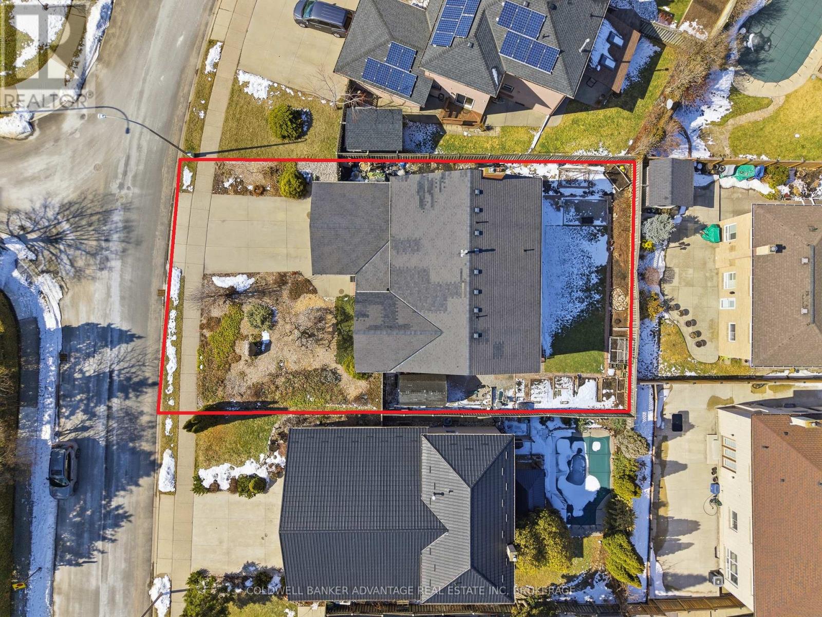 137 Valera Drive, Hamilton, Ontario L8E 4T1 - Photo 8 - X12844934