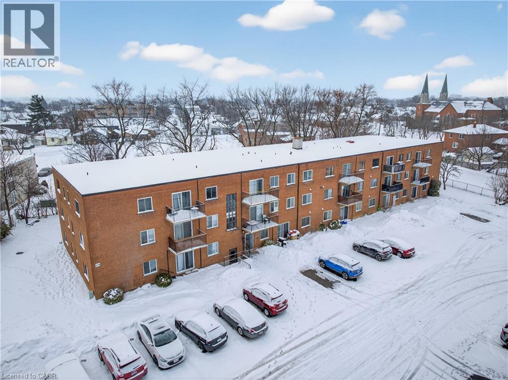 456 Carlton Street Unit# 10, St. Catharines, Ontario  L2M 4X1 - Photo 1 - 40809576