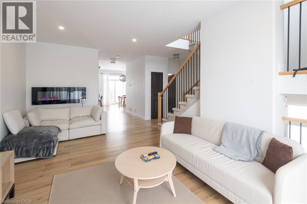 143 Superior Drive, Amherstview, Ontario  K7N 1E5 - Photo 1 - 40807676