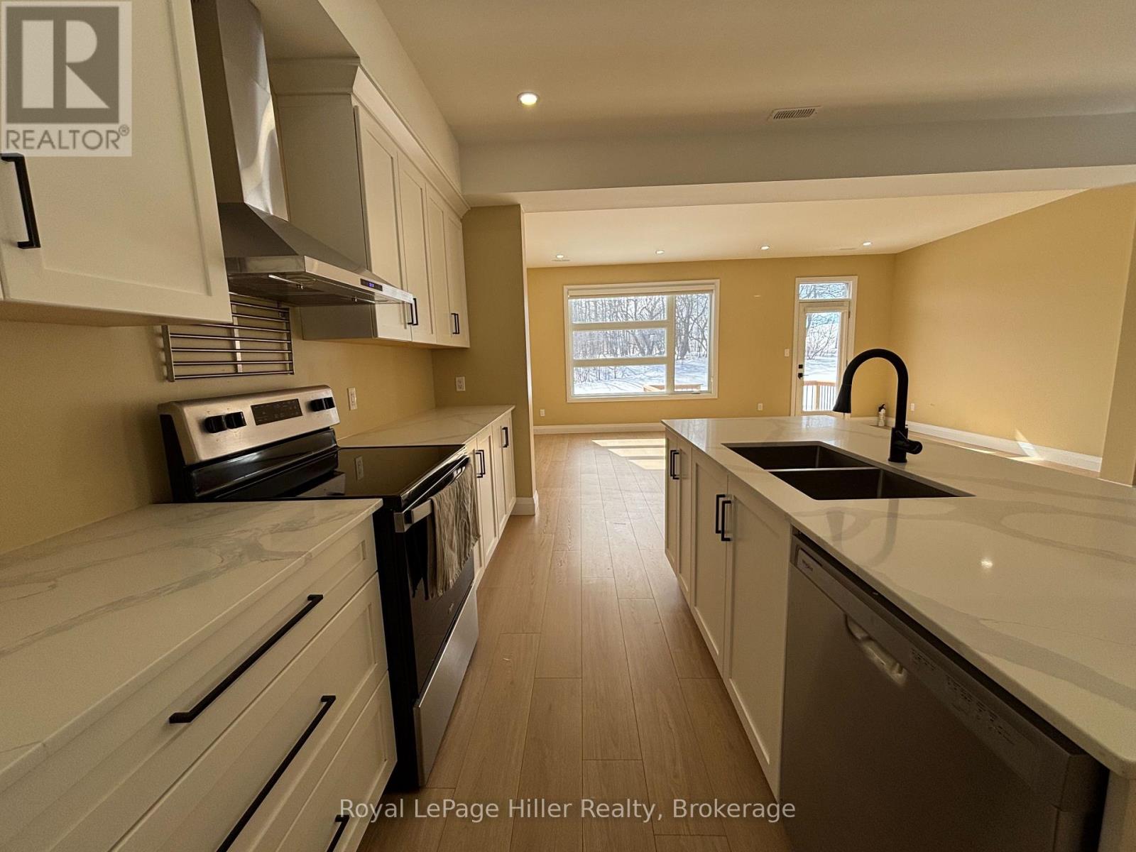 Upper - 141 Pugh Street, Perth East, Ontario  N0K 1M0 - Photo 5 - X12844798