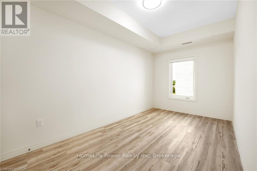 325 - 301 Westmount Road W, Kitchener, Ontario  N2M 5M9 - Photo 6 - X12844926