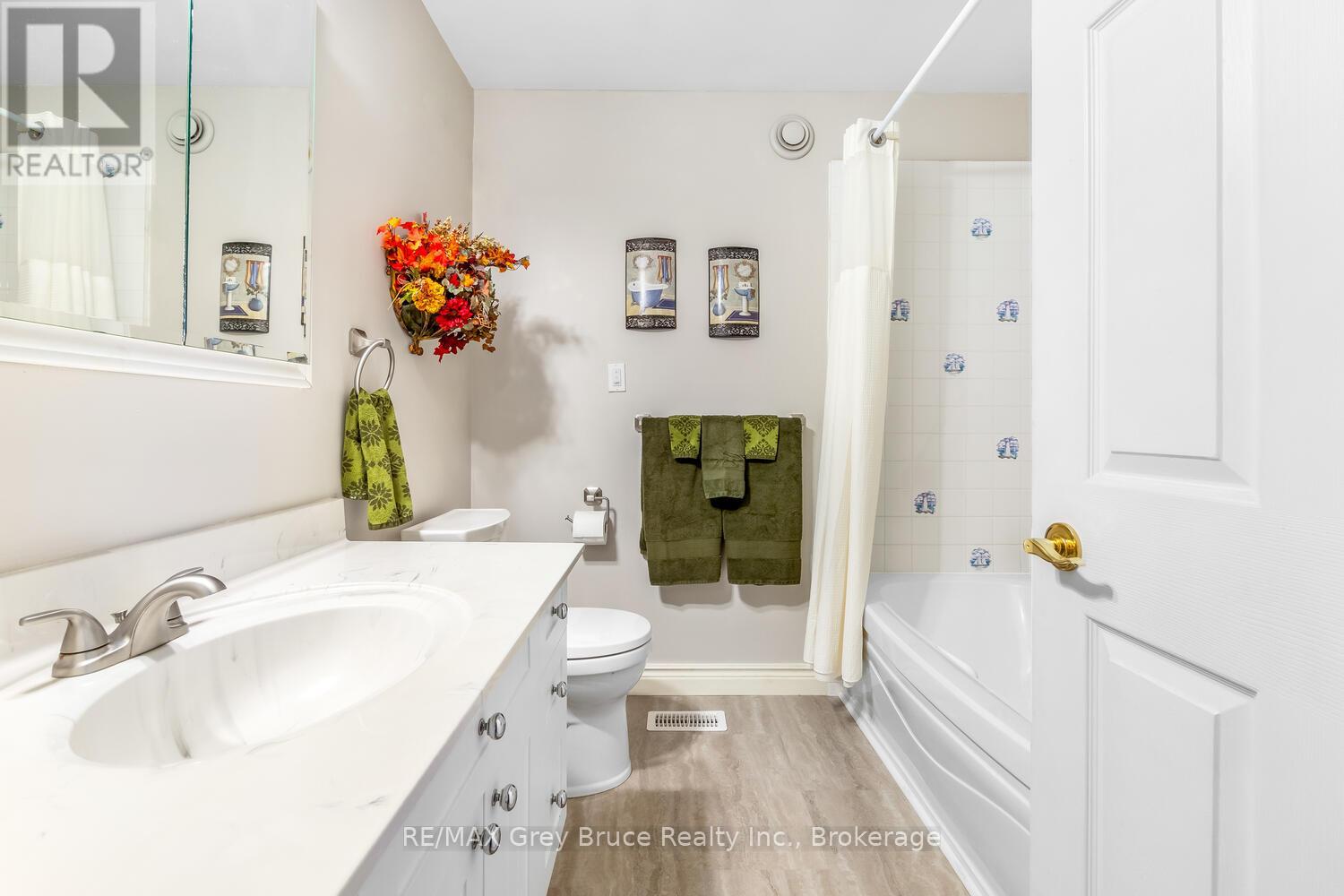 501204 Grey 1 Road, Georgian Bluffs, Ontario  N0H 2T0 - Photo 15 - X12844972