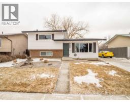 137 Pensacola Court W, Lethbridge, Alberta