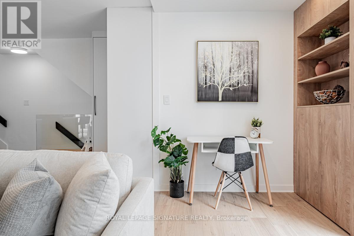 1035 - 33 Harbour Square, Toronto, Ontario  M5J 2G2 - Photo 20 - C12844832