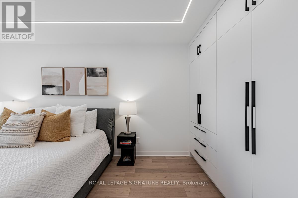 1035 - 33 Harbour Square, Toronto, Ontario  M5J 2G2 - Photo 25 - C12844832