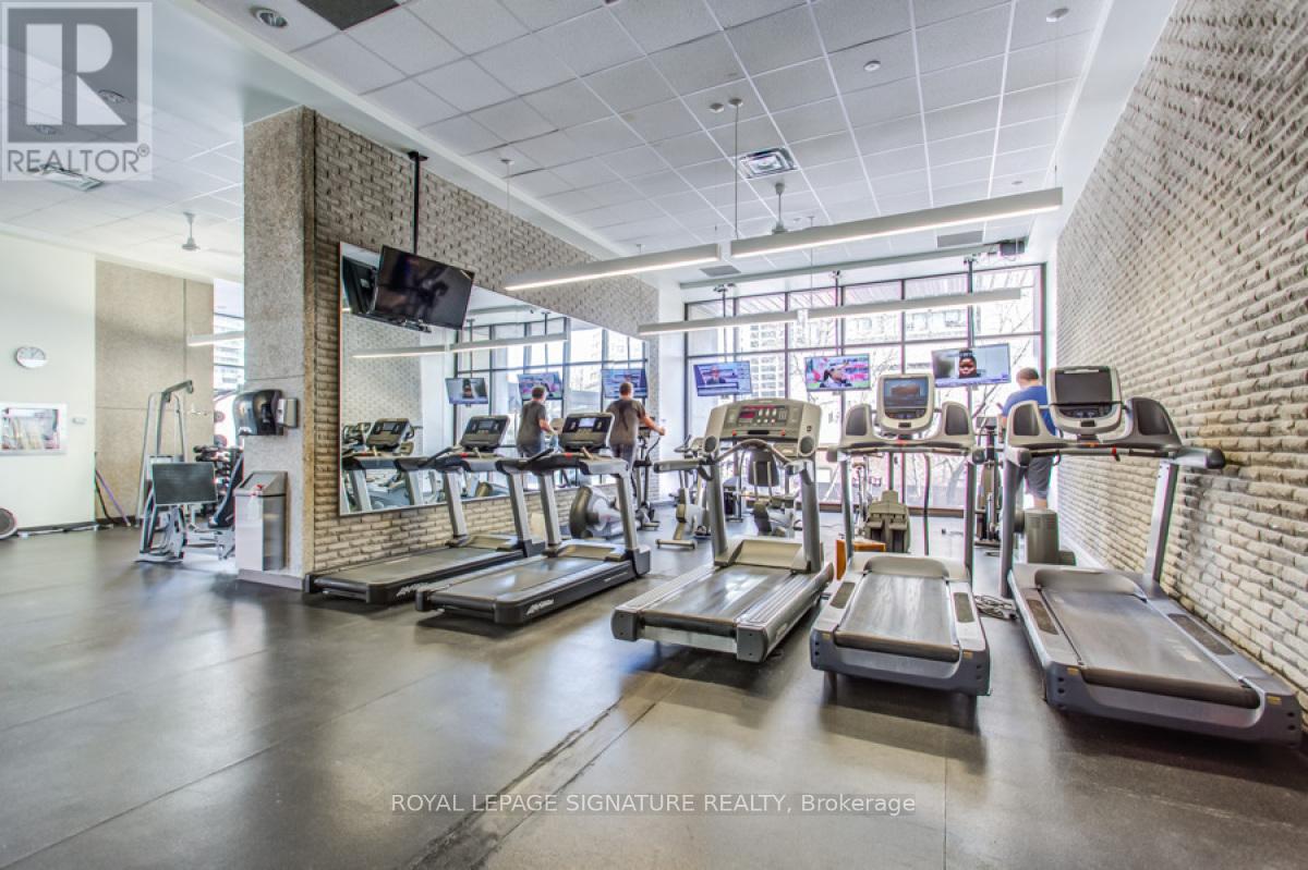 1035 - 33 Harbour Square, Toronto, Ontario  M5J 2G2 - Photo 36 - C12844832