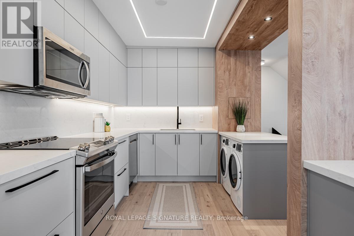 1035 - 33 Harbour Square, Toronto, Ontario  M5J 2G2 - Photo 5 - C12844832