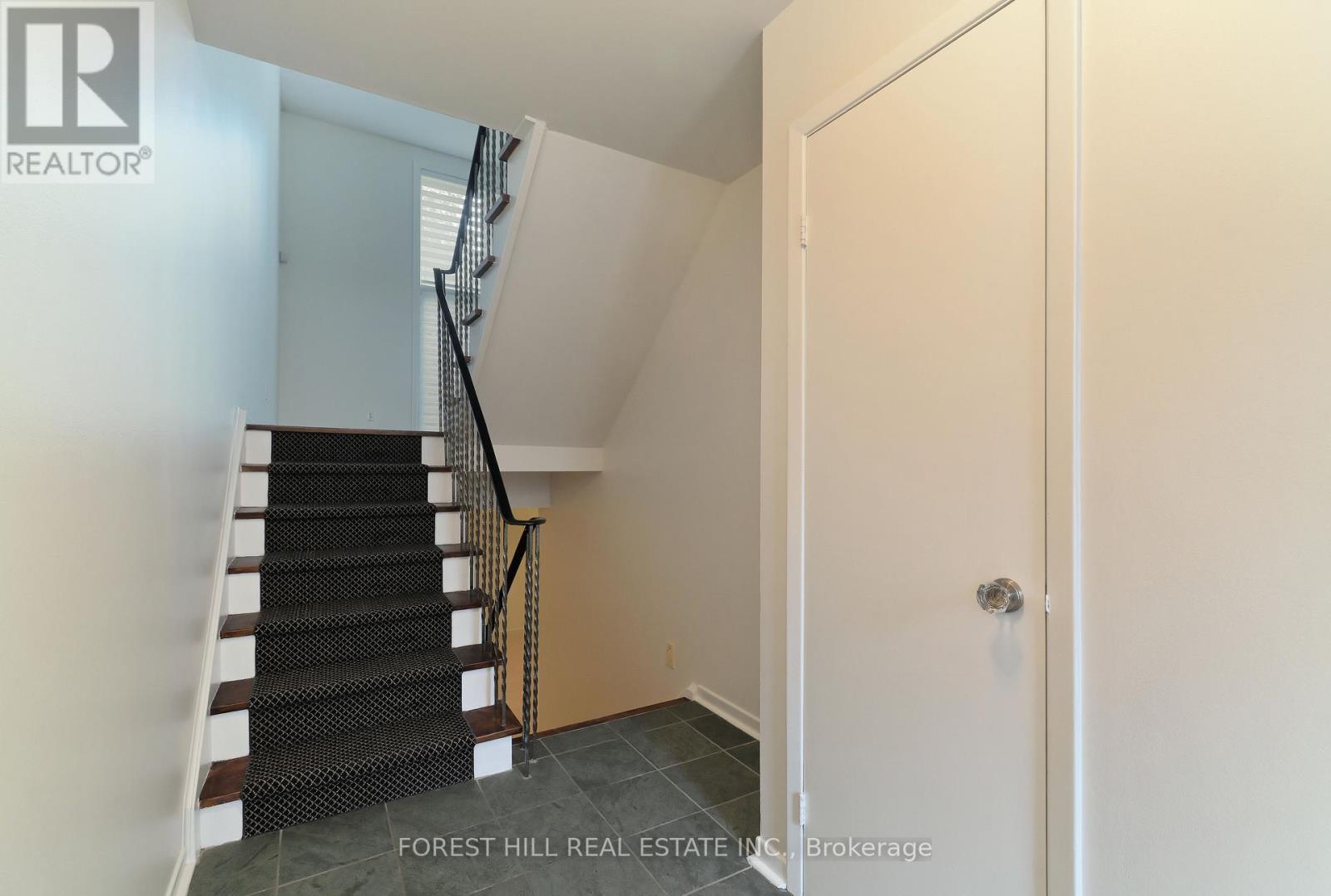 259 - 45 Sugar Mill Way, Toronto, Ontario  M2L 1R5 - Photo 6 - C12844836