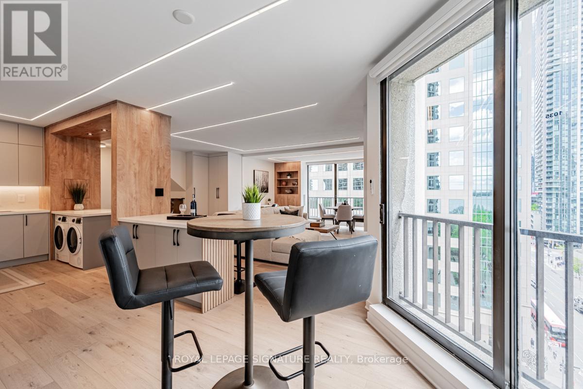 1035 - 33 Harbour Square, Toronto (Waterfront Communities), Ontario  M5J 2G2 - Photo 12 - C12844936