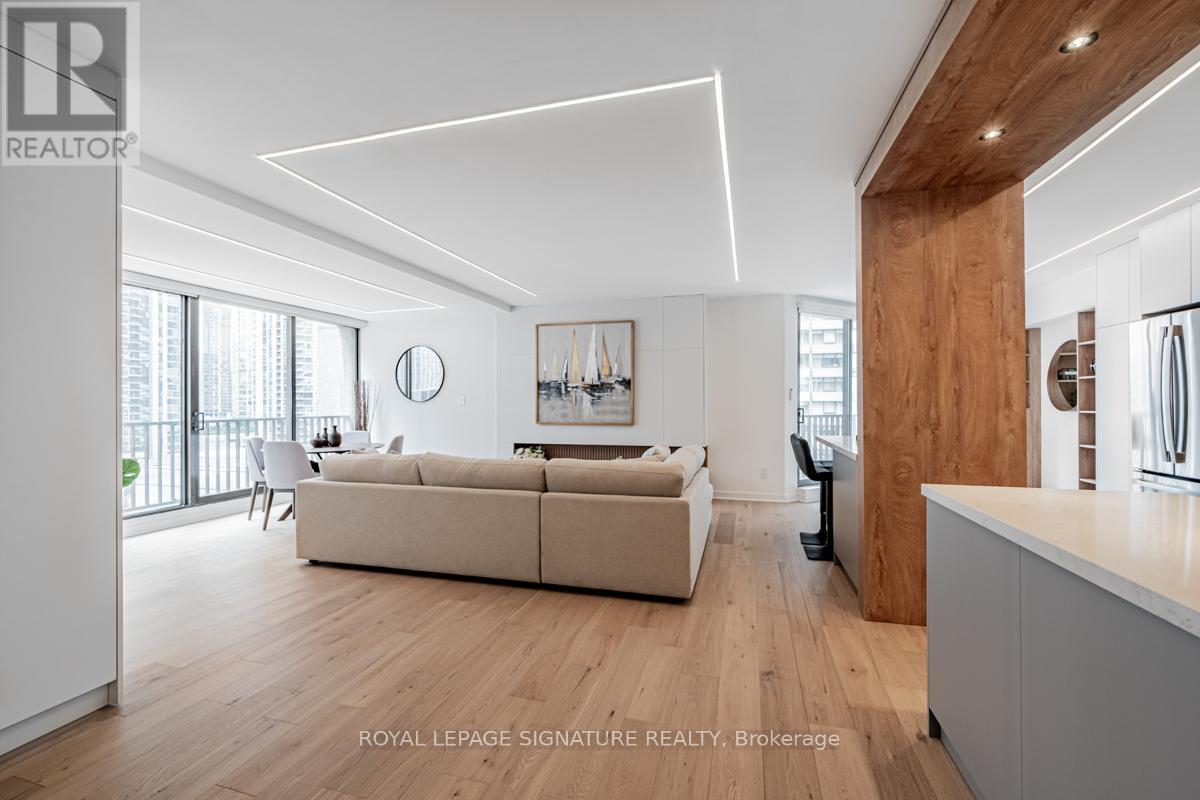 1035 - 33 Harbour Square, Toronto (Waterfront Communities), Ontario  M5J 2G2 - Photo 14 - C12844936