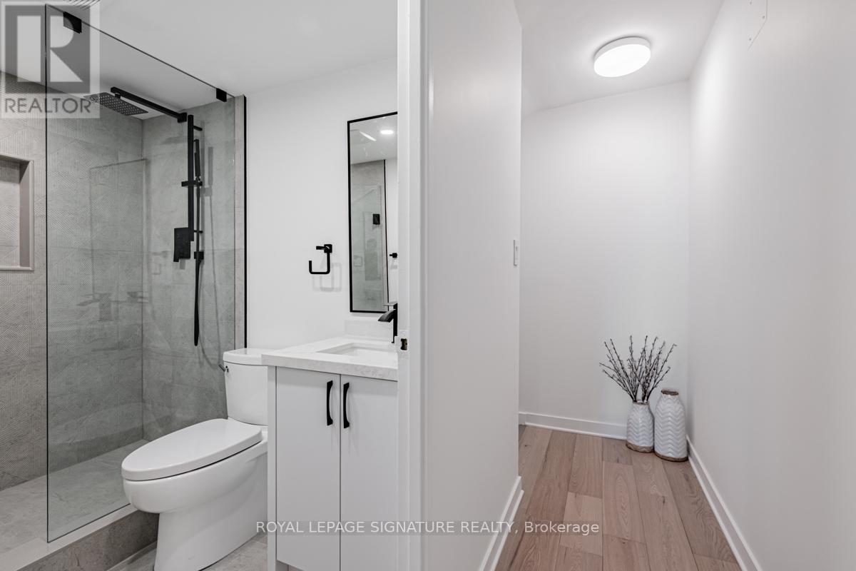 1035 - 33 Harbour Square, Toronto (Waterfront Communities), Ontario  M5J 2G2 - Photo 30 - C12844936