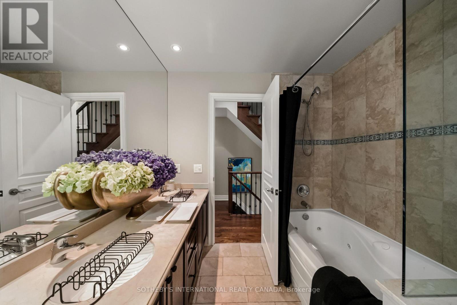 74 Aberdeen Avenue, Toronto, Ontario  M4X 1A2 - Photo 21 - C12844944