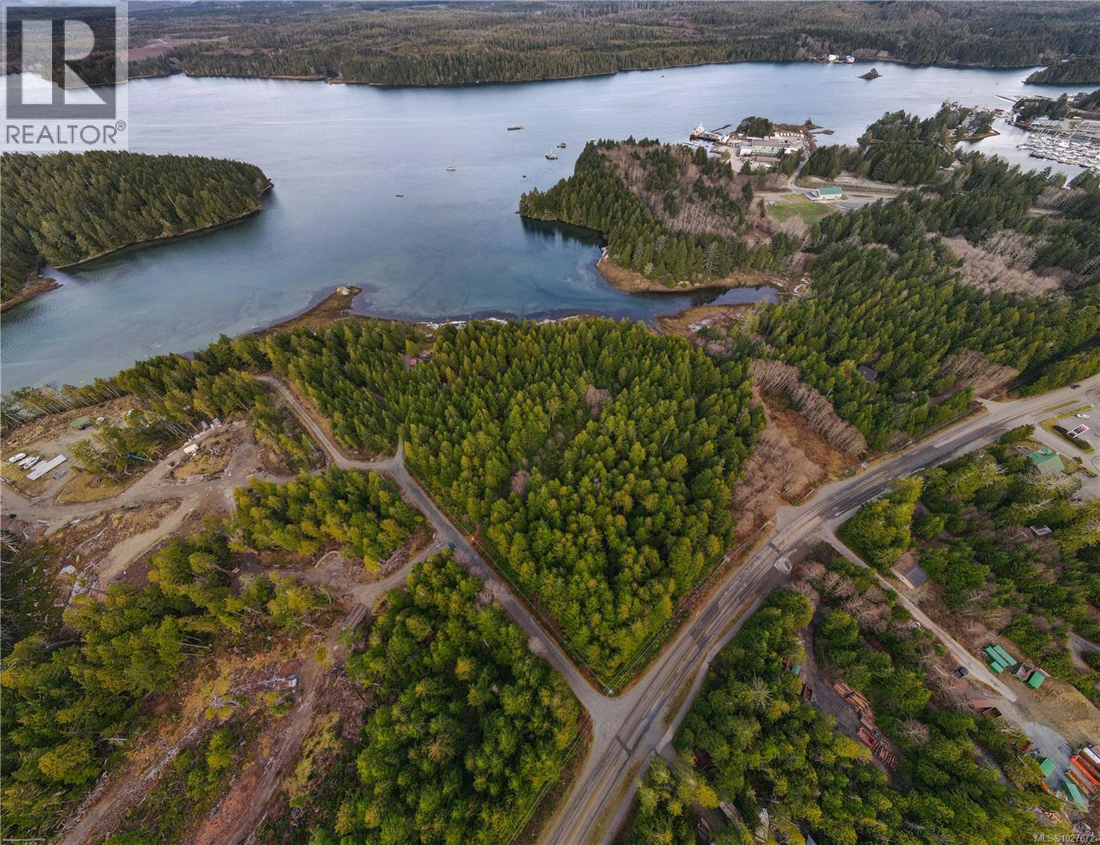 230 Minato Rd, Ucluelet, British Columbia  V0R 3A0 - Photo 3 - 1027672