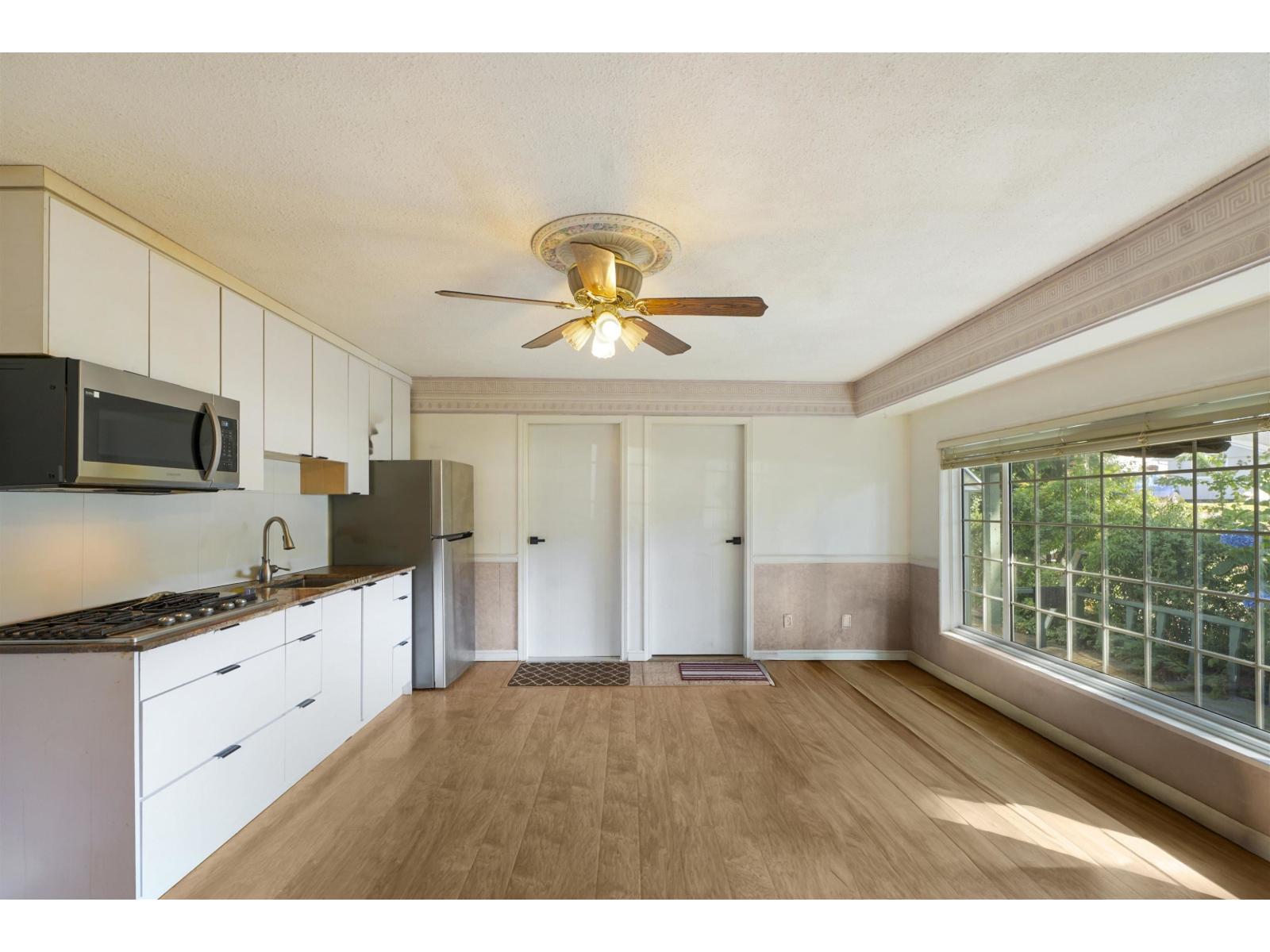 14957 Kew Drive, Surrey, British Columbia  V3R 4Y1 - Photo 8 - R3090953