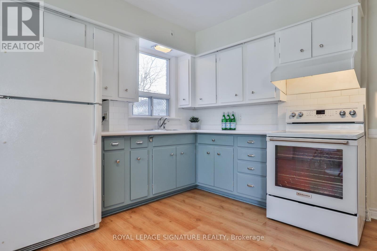 2 Earl Haig Avenue, Toronto, Ontario  M4C 1E1 - Photo 13 - E12844724