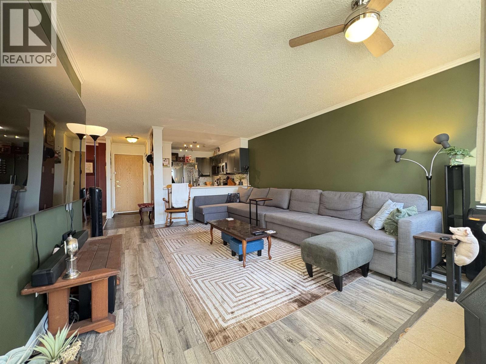 305 1250 Quayside Drive, New Westminster, British Columbia  V3M 6E2 - Photo 2 - R3093461