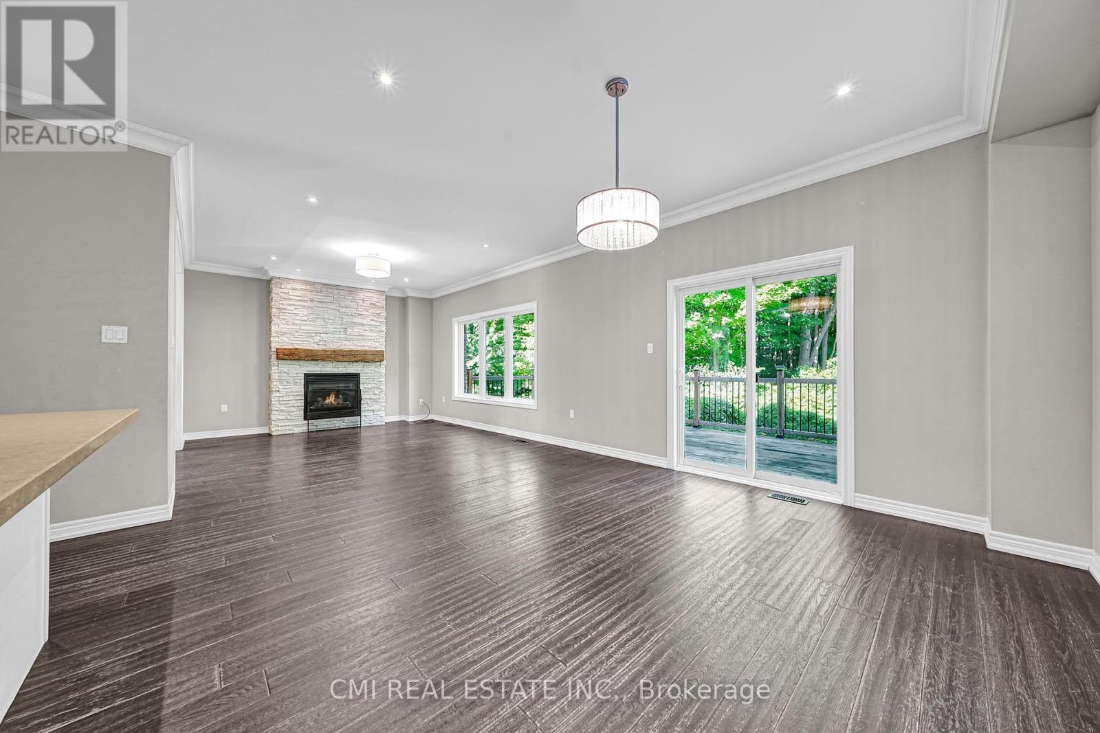 21 Scotia Road, Georgina, Ontario  L0E 1R0 - Photo 9 - N12844746