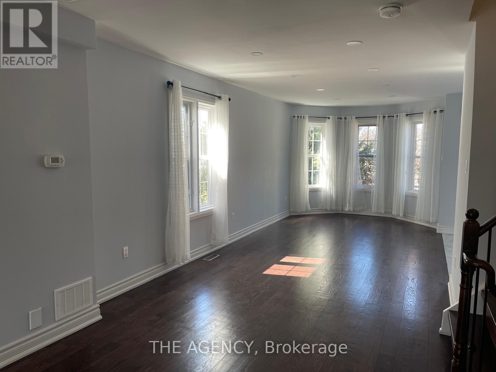 9031 Yonge Street, Richmond Hill (Langstaff), Ontario  L4C 0L2 - Photo 6 - N12844844