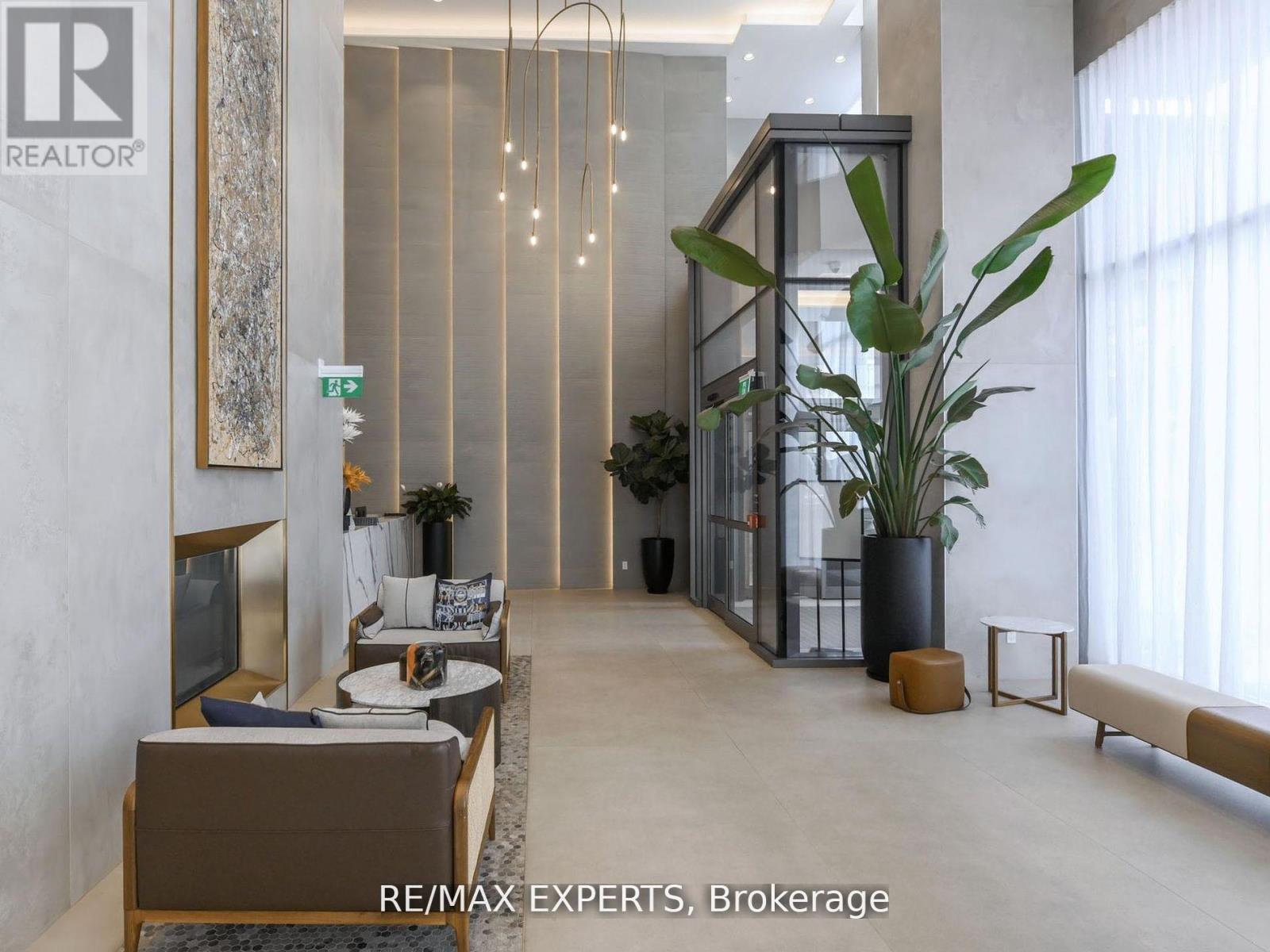 1108 - 1000 Portage Parkway, Vaughan, Ontario  L4K 0L1 - Photo 2 - N12844898